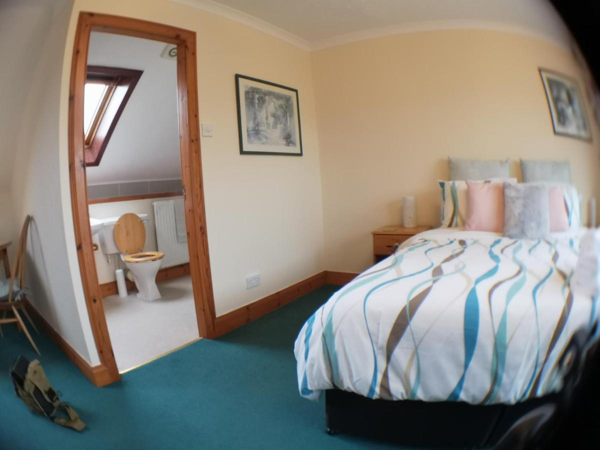 킨로스 An Escape For 2: Near A Castle Island In Scotland 아파트 외부 사진